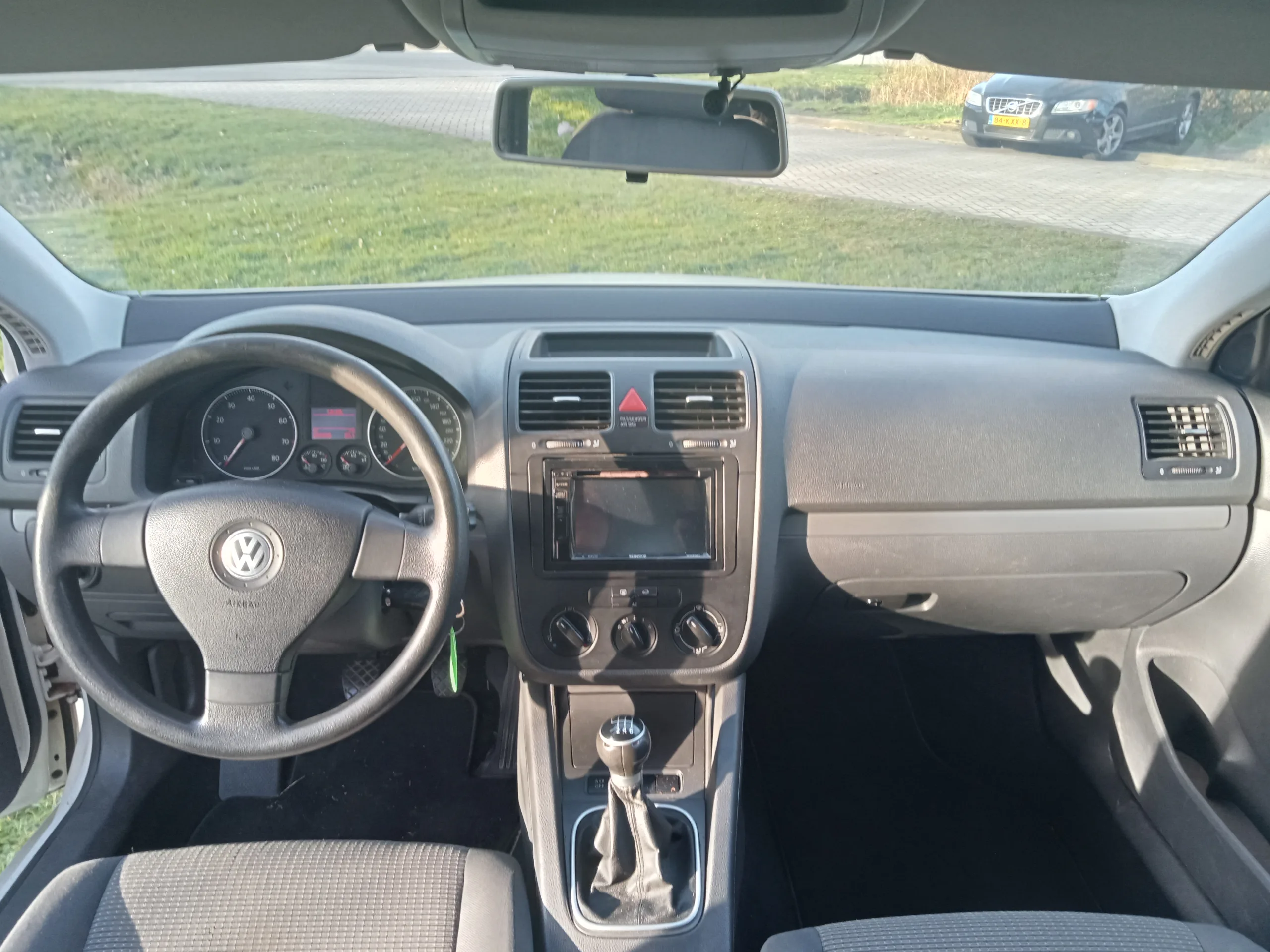 VOLKSWAGEN GOLF - Image 5