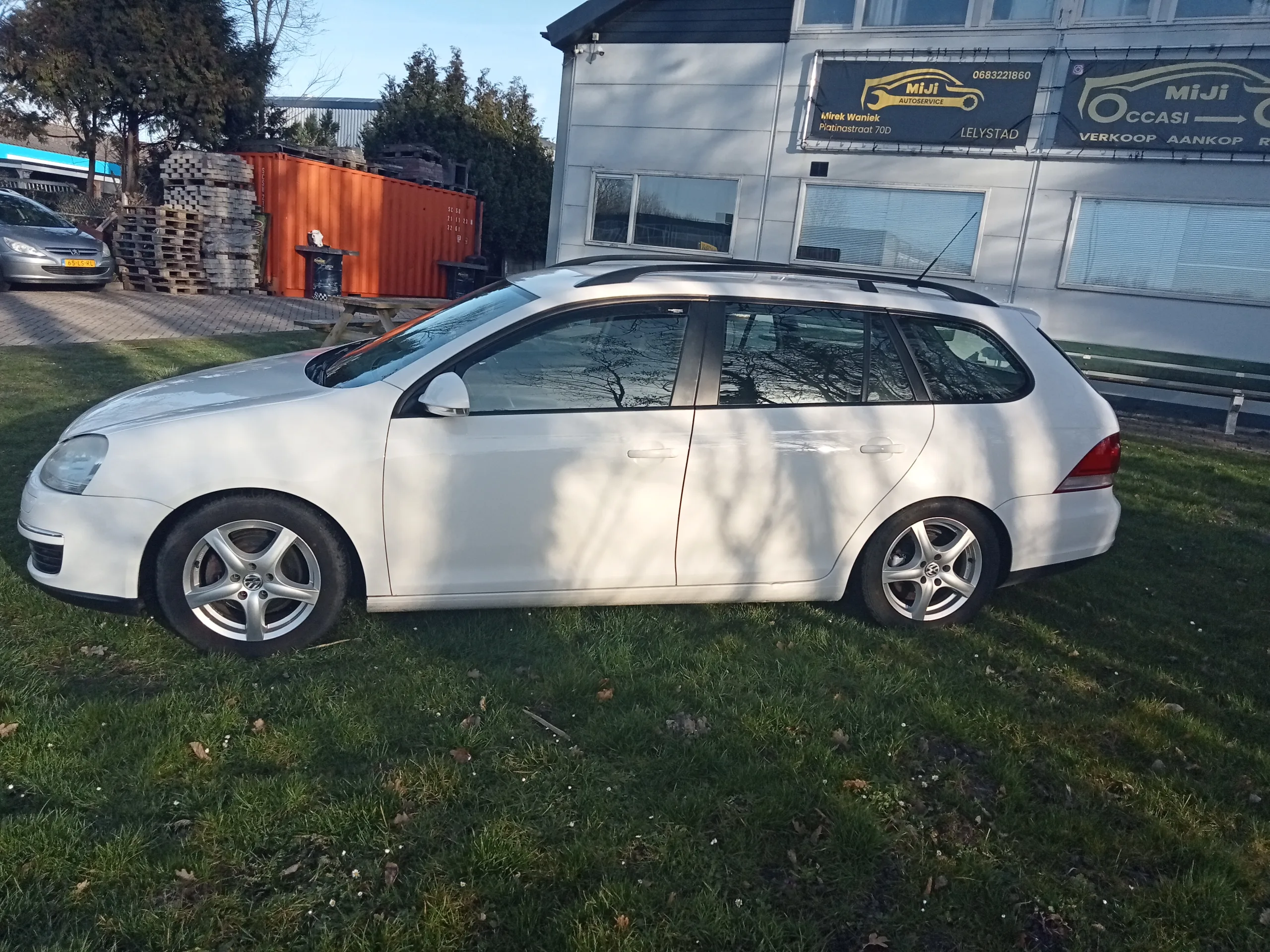 VOLKSWAGEN GOLF - Image 9