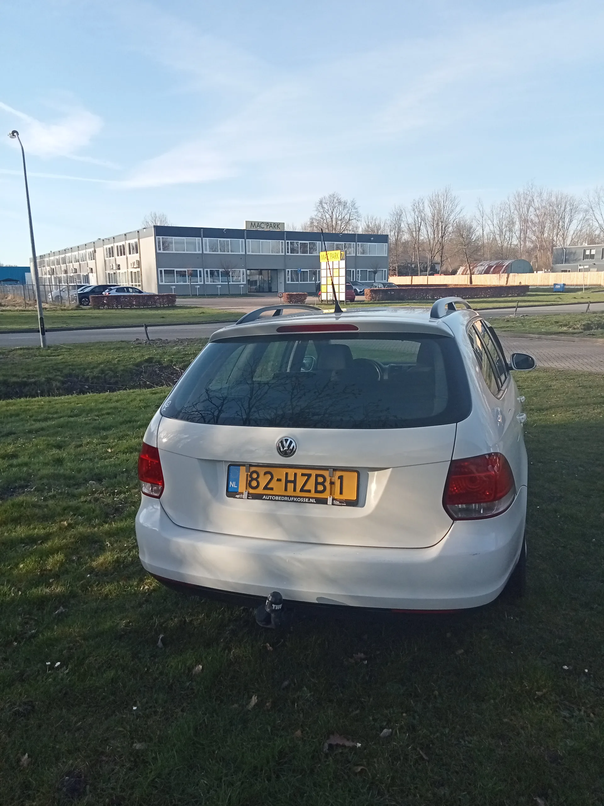 VOLKSWAGEN GOLF - Image 10